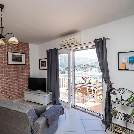 Burum B&b-apartment With Beautiful View * Dubrownik
