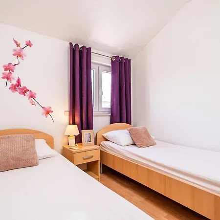 Burum B&b-apartment With Beautiful View * Dubrovnik