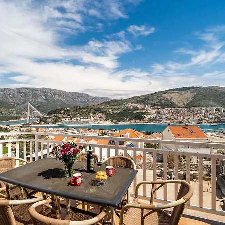 Burum B&b-apartment With Beautiful View Nocleg ze śniadaniem *