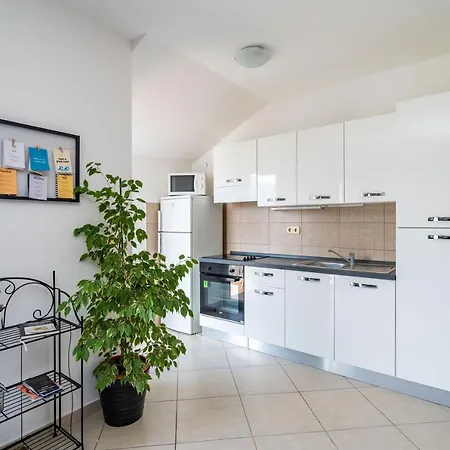 Burum B&b-apartment With Beautiful View * Dubrownik