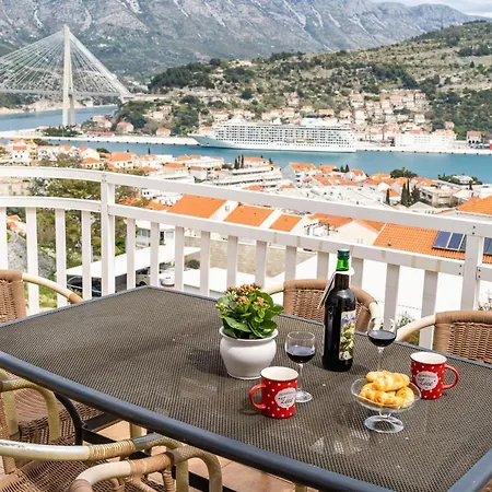Burum B&b-apartment With Beautiful View * Dubrownik